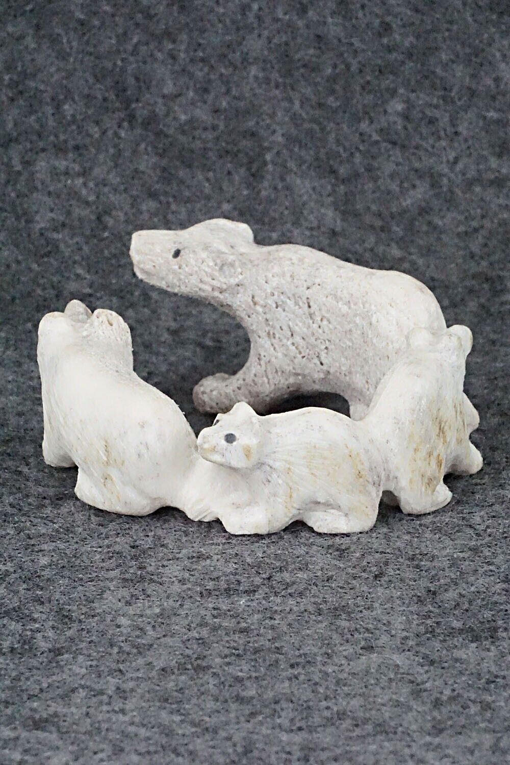 Bear Zuni Fetish Carving - Maxx Laate