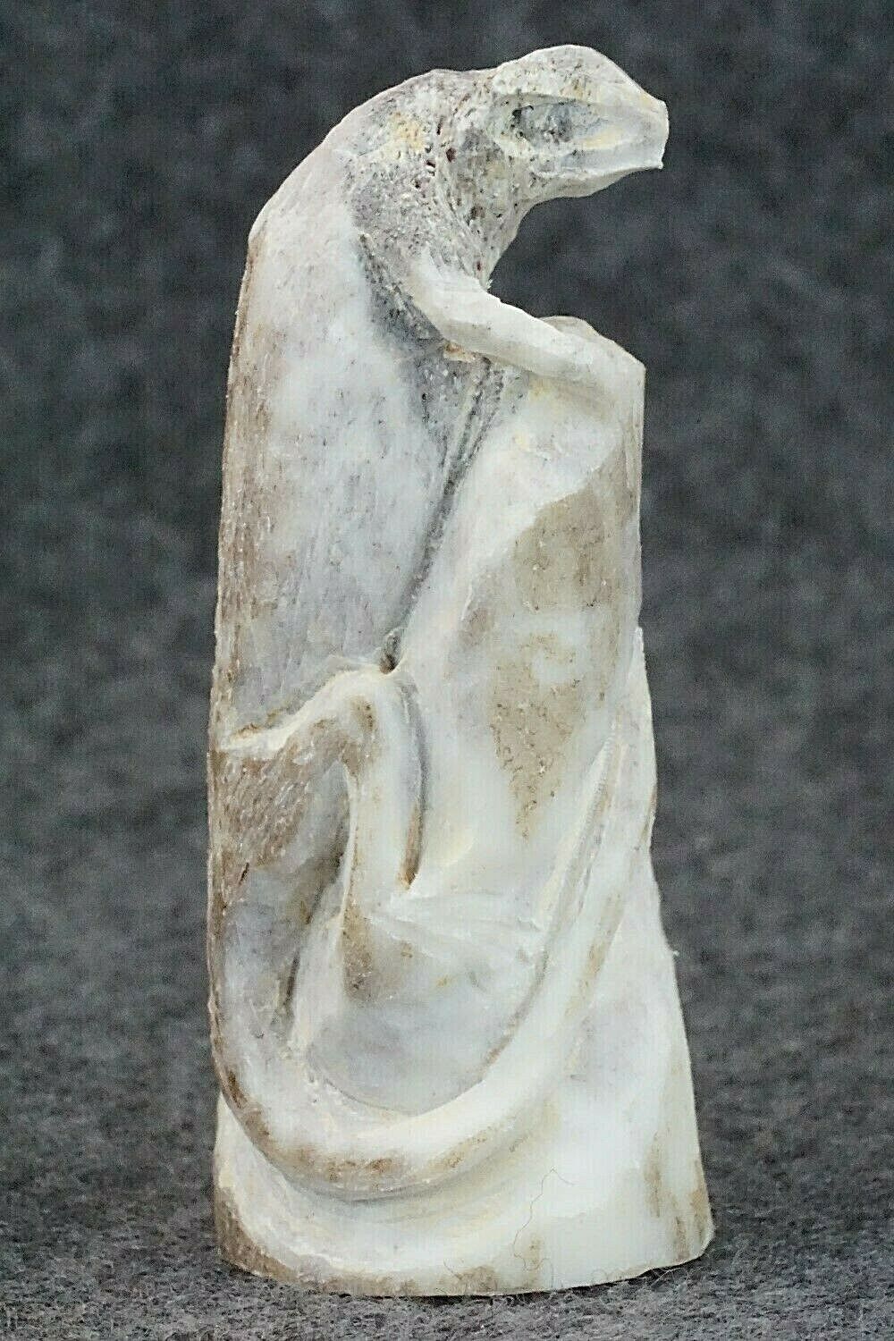 Iguana Zuni Fetish Carving - Lewis Malie Jr.