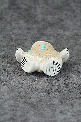 Bear Zuni Fetish Carving - Claudia Peina