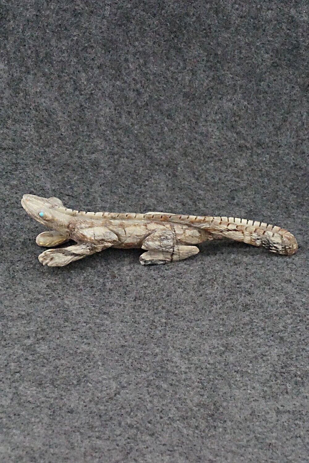 Lizard Zuni Fetish Carving - Lance Cheama