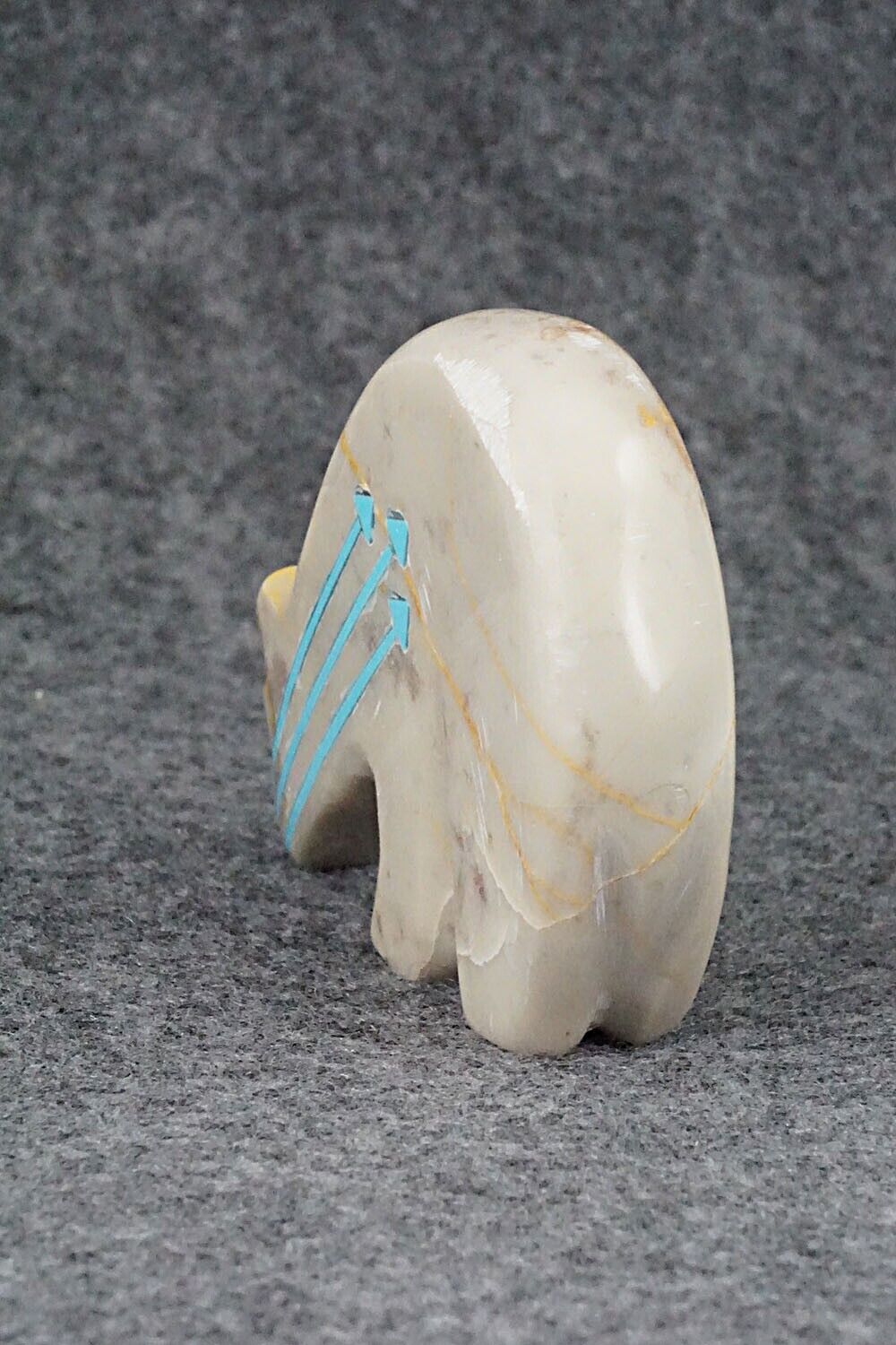 Bear Zuni Fetish Carving - Rodney Laiwakete
