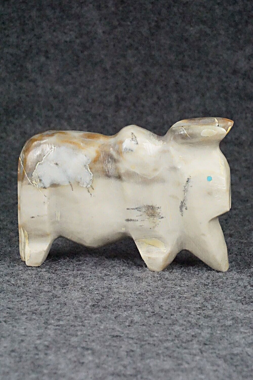 Buffalo Zuni Fetish Carving - Kelly Lementino