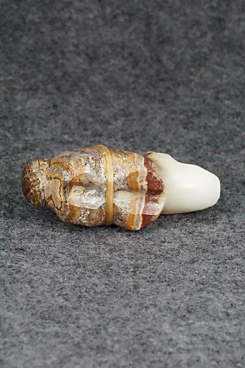 Bear Zuni Fetish Carving - Peter Gasper
