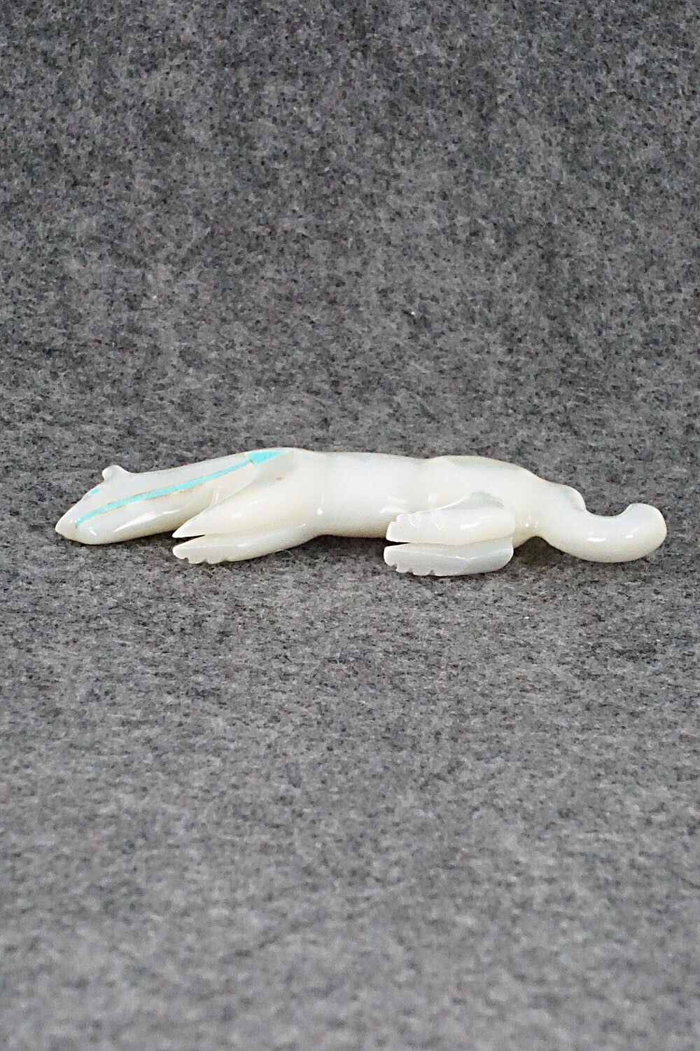 Mountain Lion Zuni Fetish Carving - Andres Quandelacy