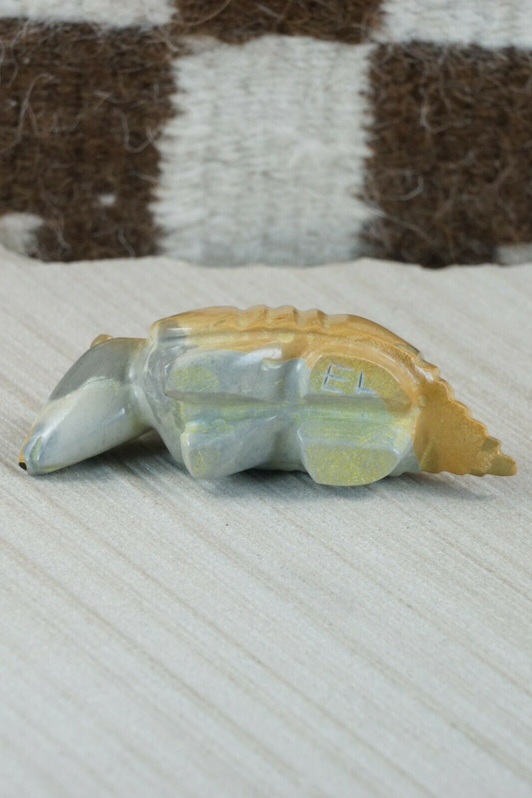 Armadillo Zuni Fetish Carving - Enrike Leekya