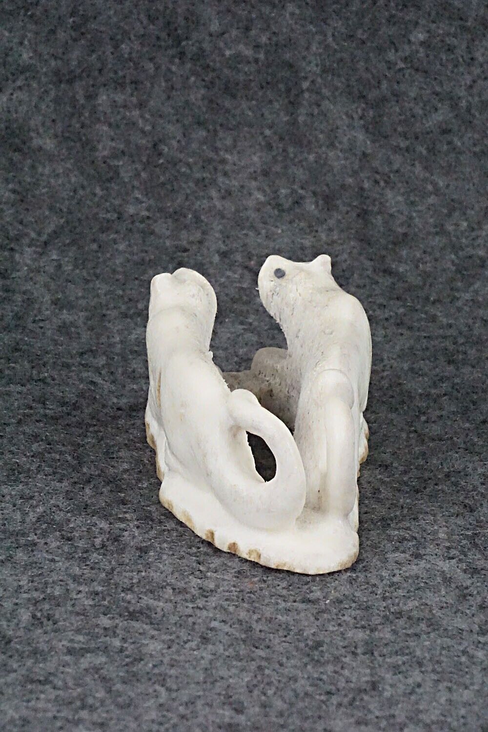 Mountain Lion Zuni Fetish Carving - Maxx Laate