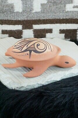 Zuni Pottery - Tonia Fontenelle