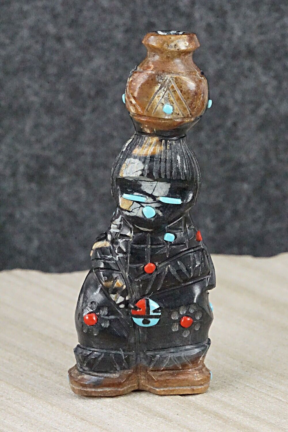 Ola Maiden Zuni Fetish Carving - Danette Laate