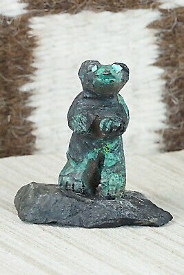 Bear Zuni Fetish Carving - Jon Quam