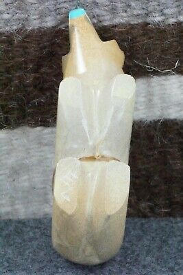 Bear Zuni Fetish Carving - Enrike Leekya