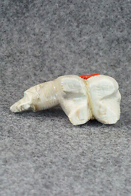 Bear Zuni Fetish Carving - Paulette Quam