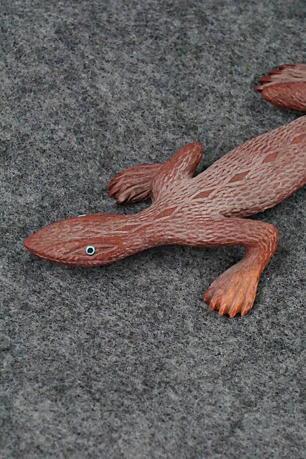 Lizard Zuni Fetish Carving - Travis Lasiloo