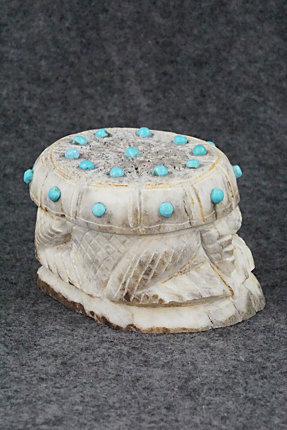 Turtle Zuni Fetish Carving - Garrick Weeka
