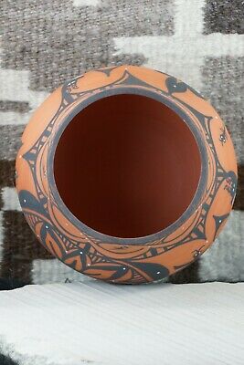 Zuni Pottery - Darla Westika