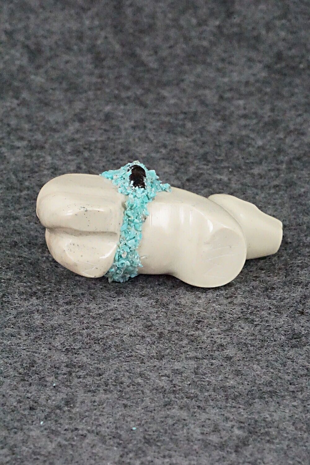 Bear Zuni Fetish Carving - Marvelita Phillips