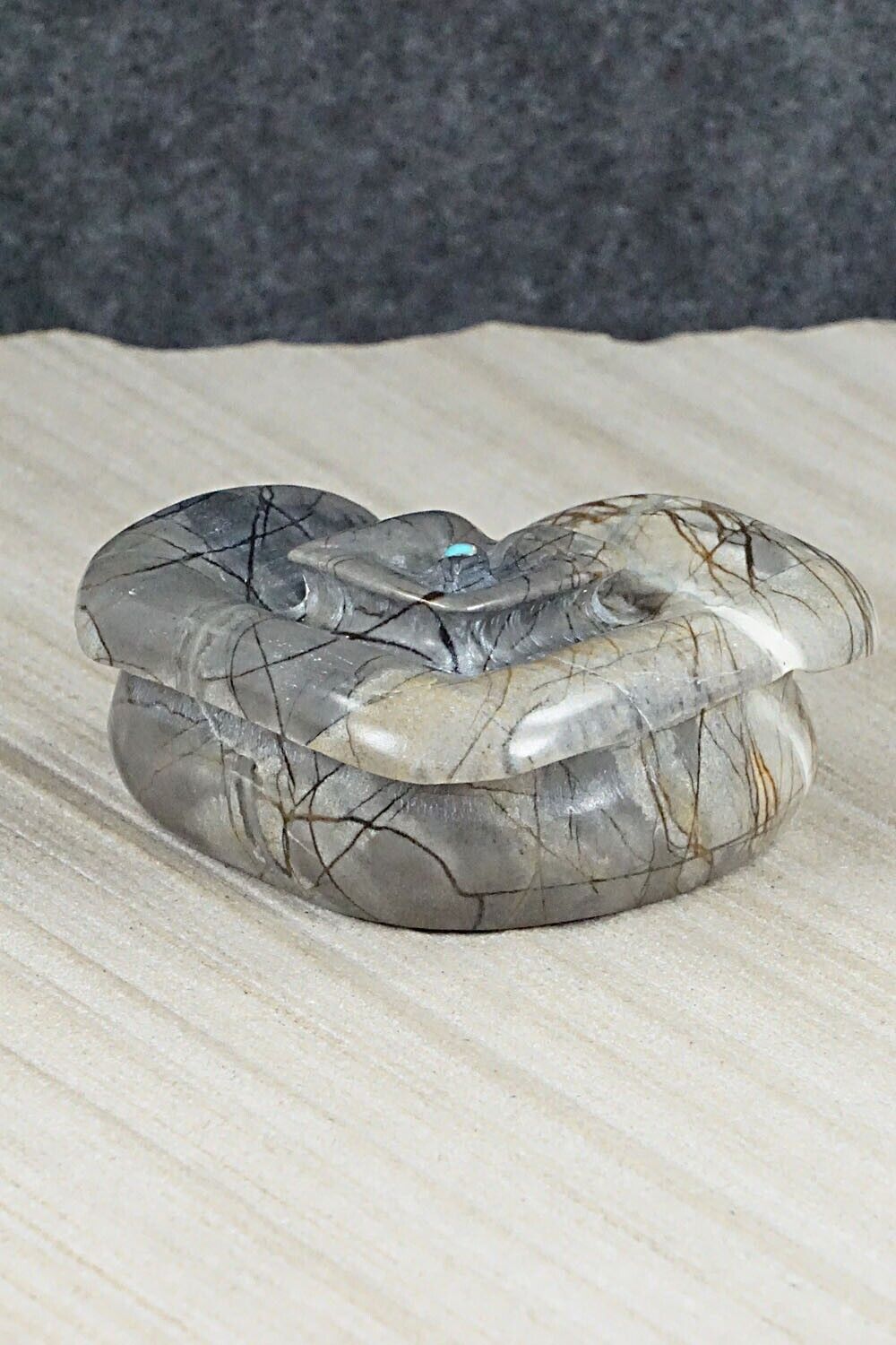 Snake Zuni Fetish Carving - Shannon Calavaza