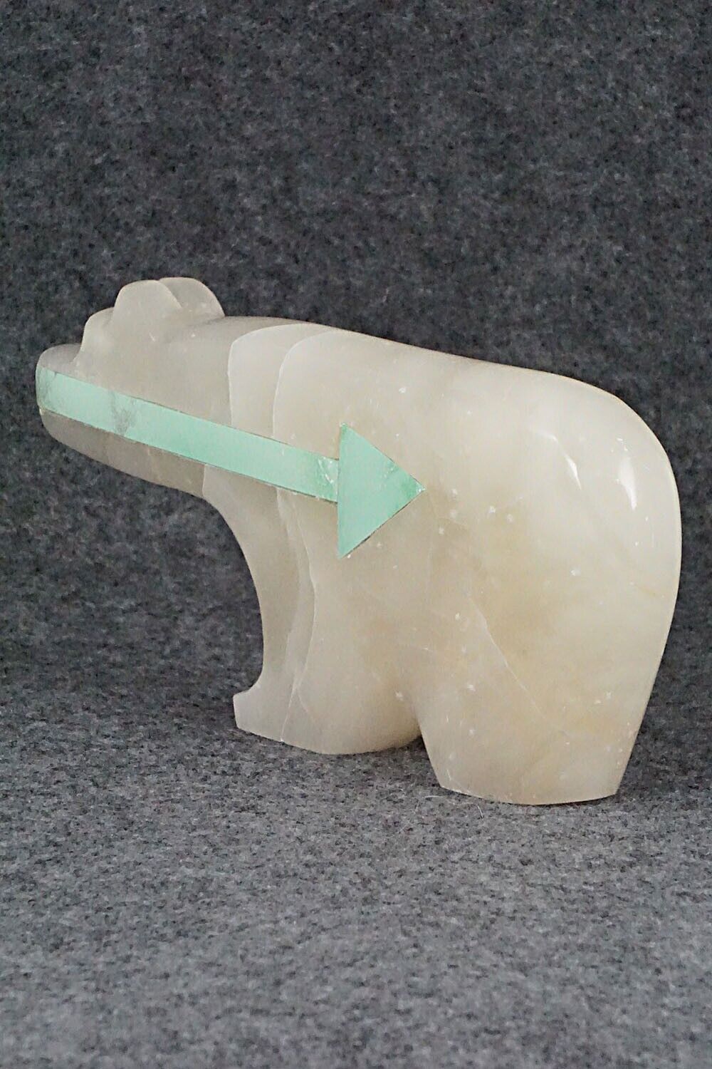 Bear Zuni Fetish Carving - Bernard Laiwakete