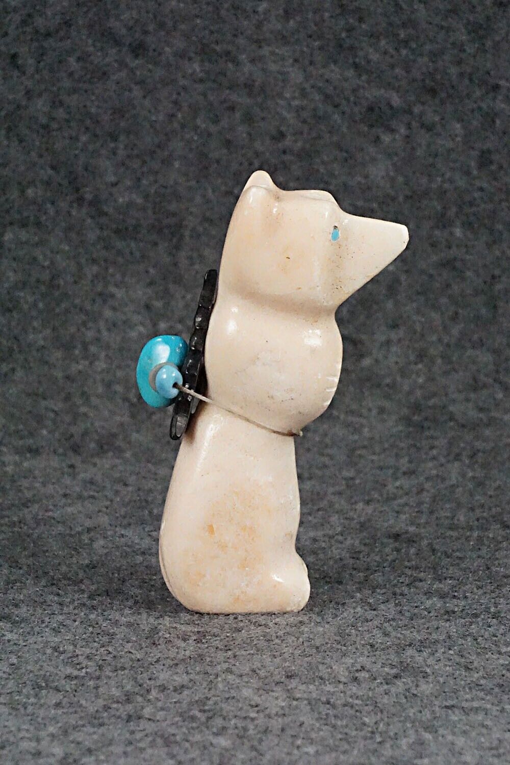 Bear Zuni Fetish Carving - Lance Deysee
