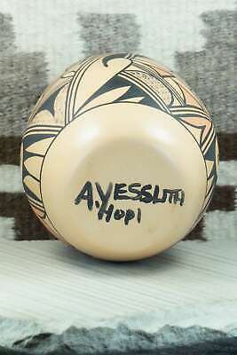 Hopi Pottery - Alta Yesslith