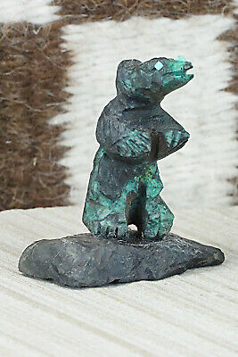 Bear Zuni Fetish Carving - Jon Quam