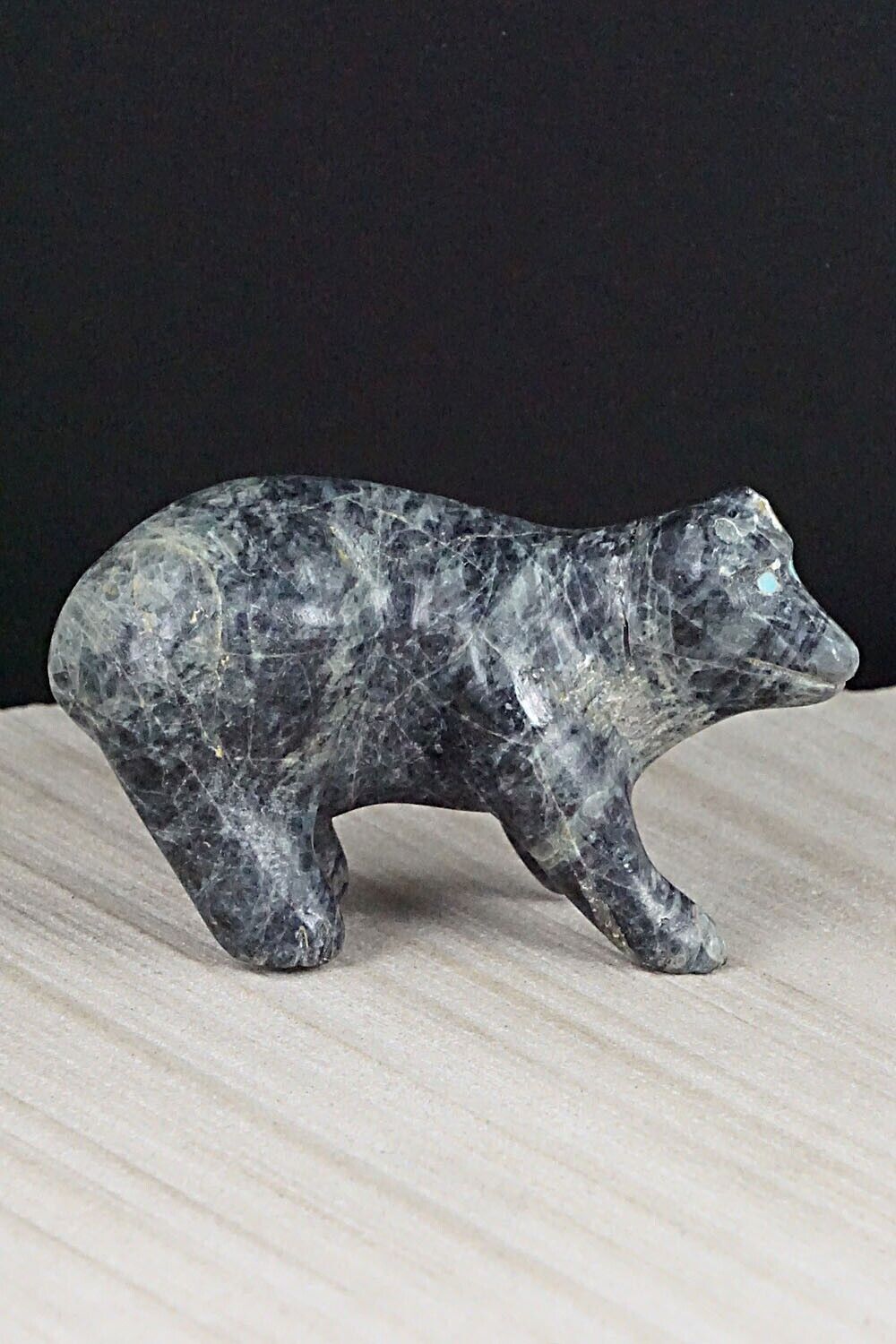 Bear Zuni Fetish Carving - Calvin Weeka