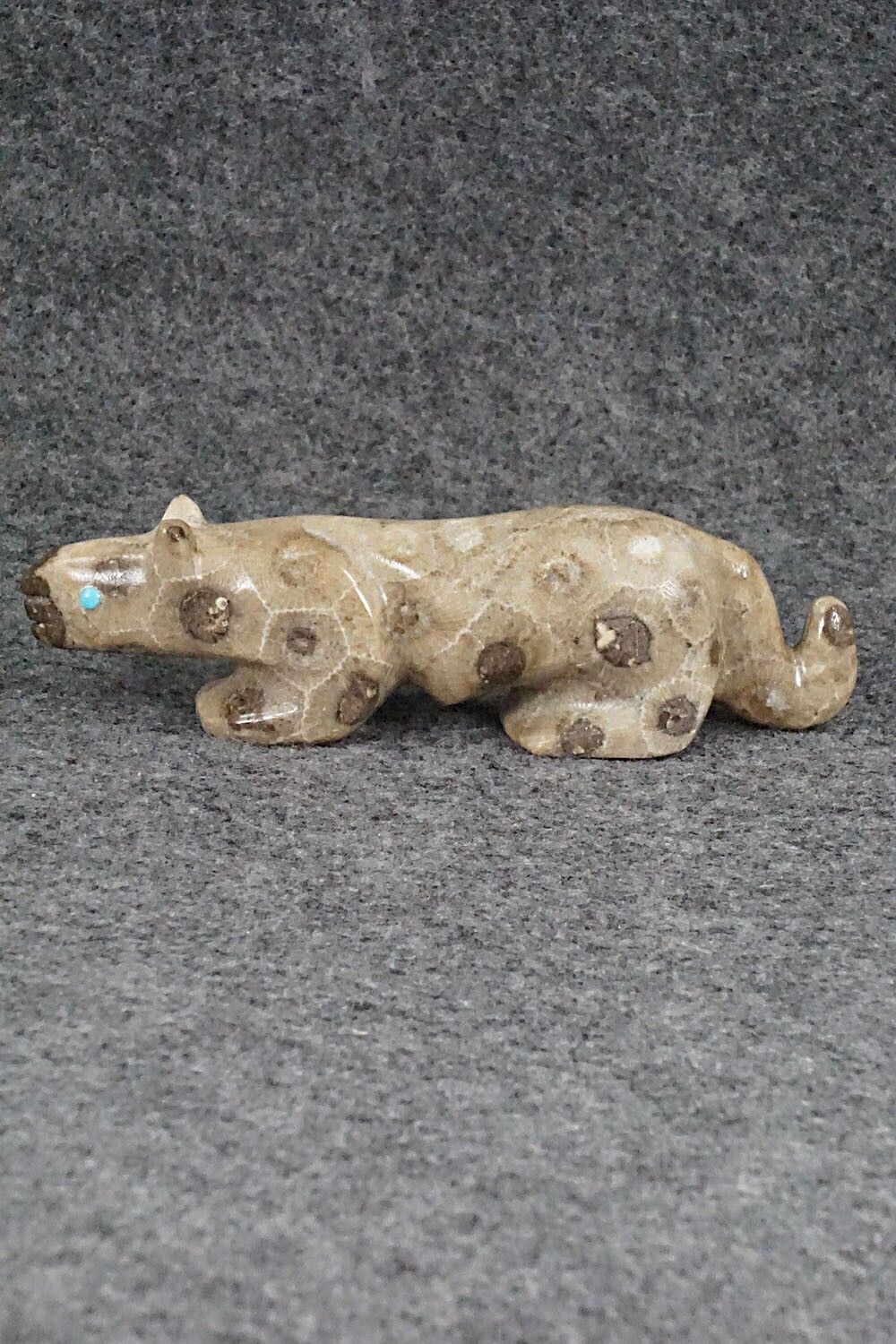 Mountain Lion Zuni Fetish Carving - Ronnie Lunasee