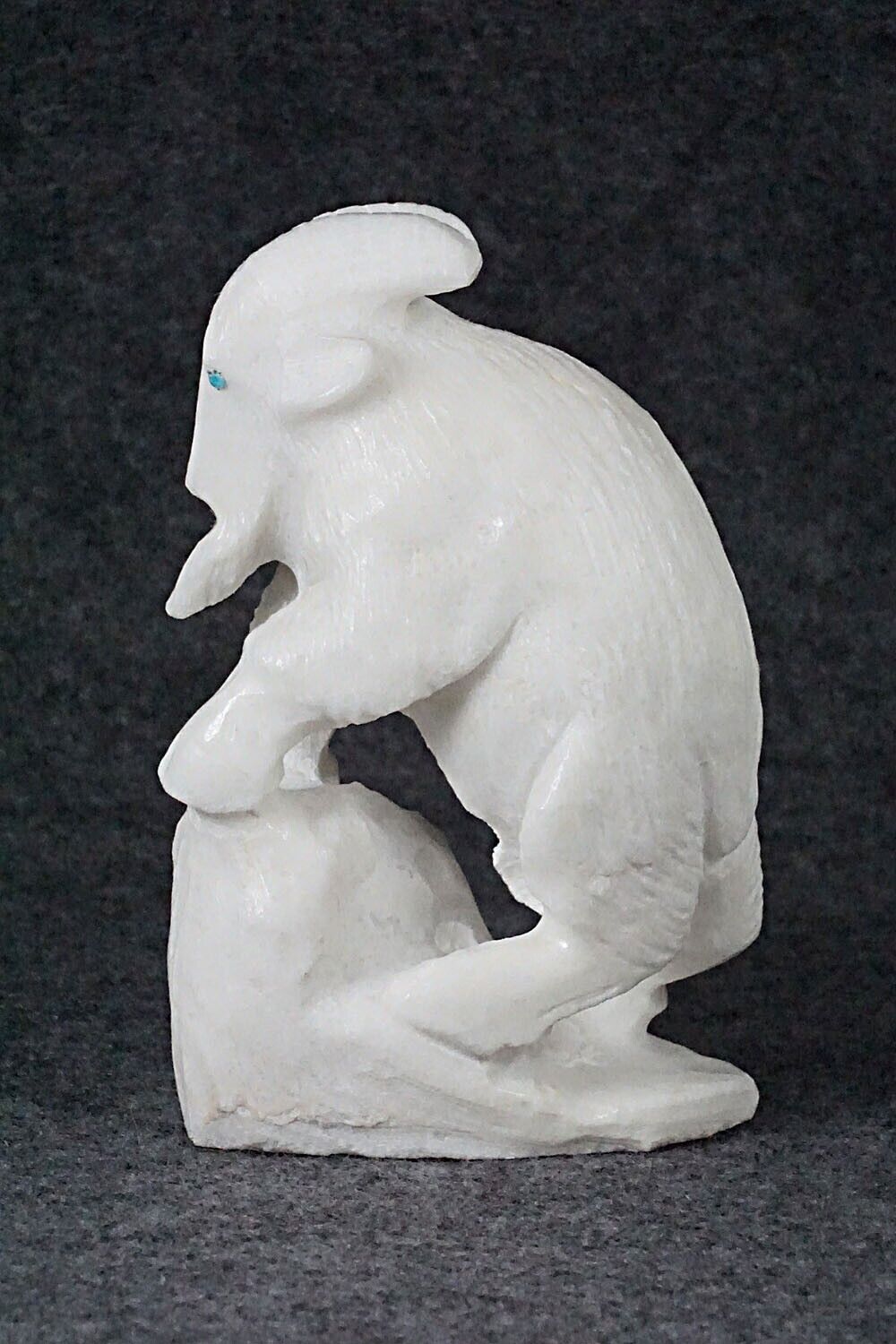 Mountain Goat Zuni Fetish - Derrick Kaamasee