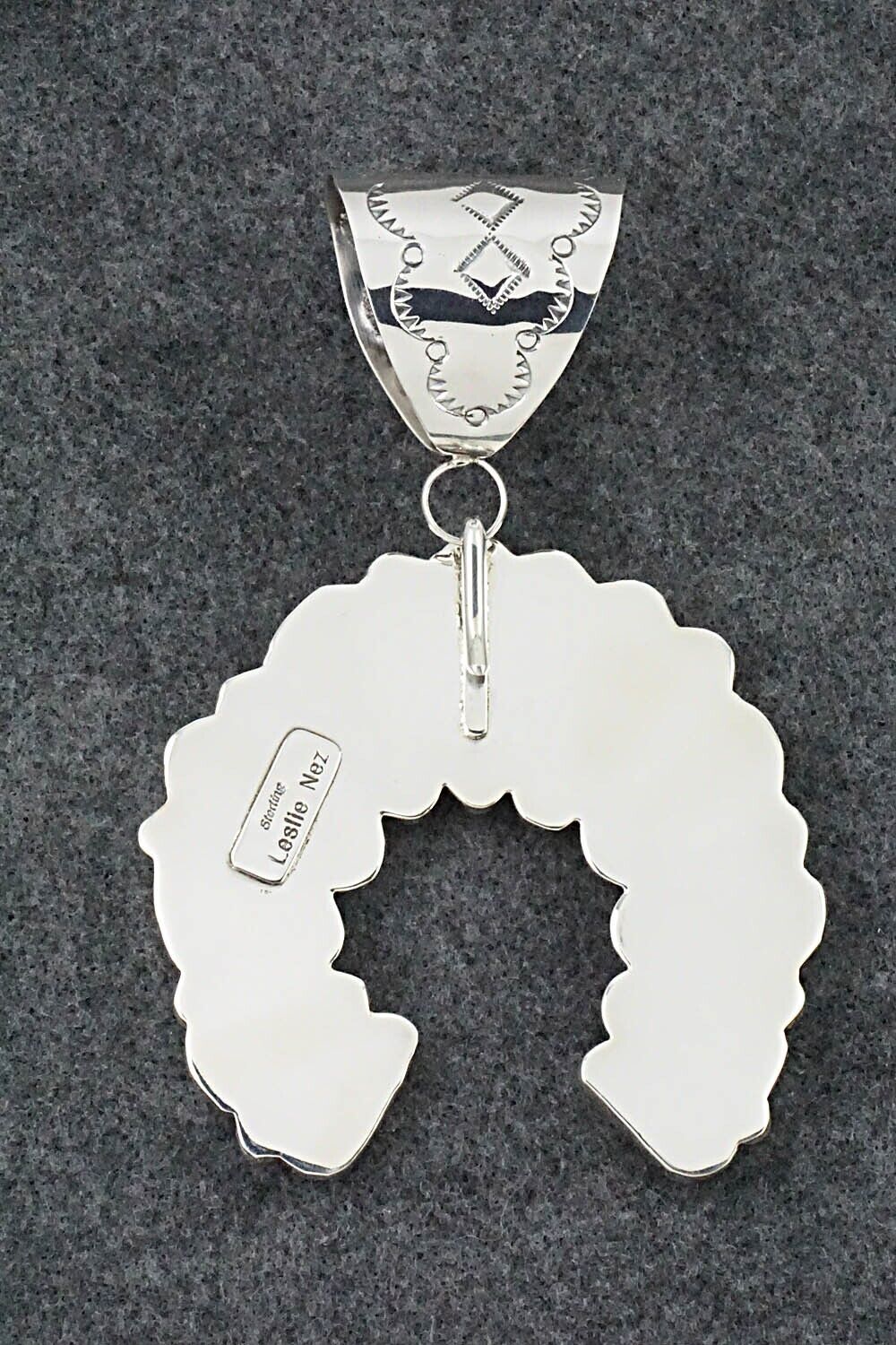 Spiny Oyster and Sterling Silver Naja Pendant - Leslie Nez
