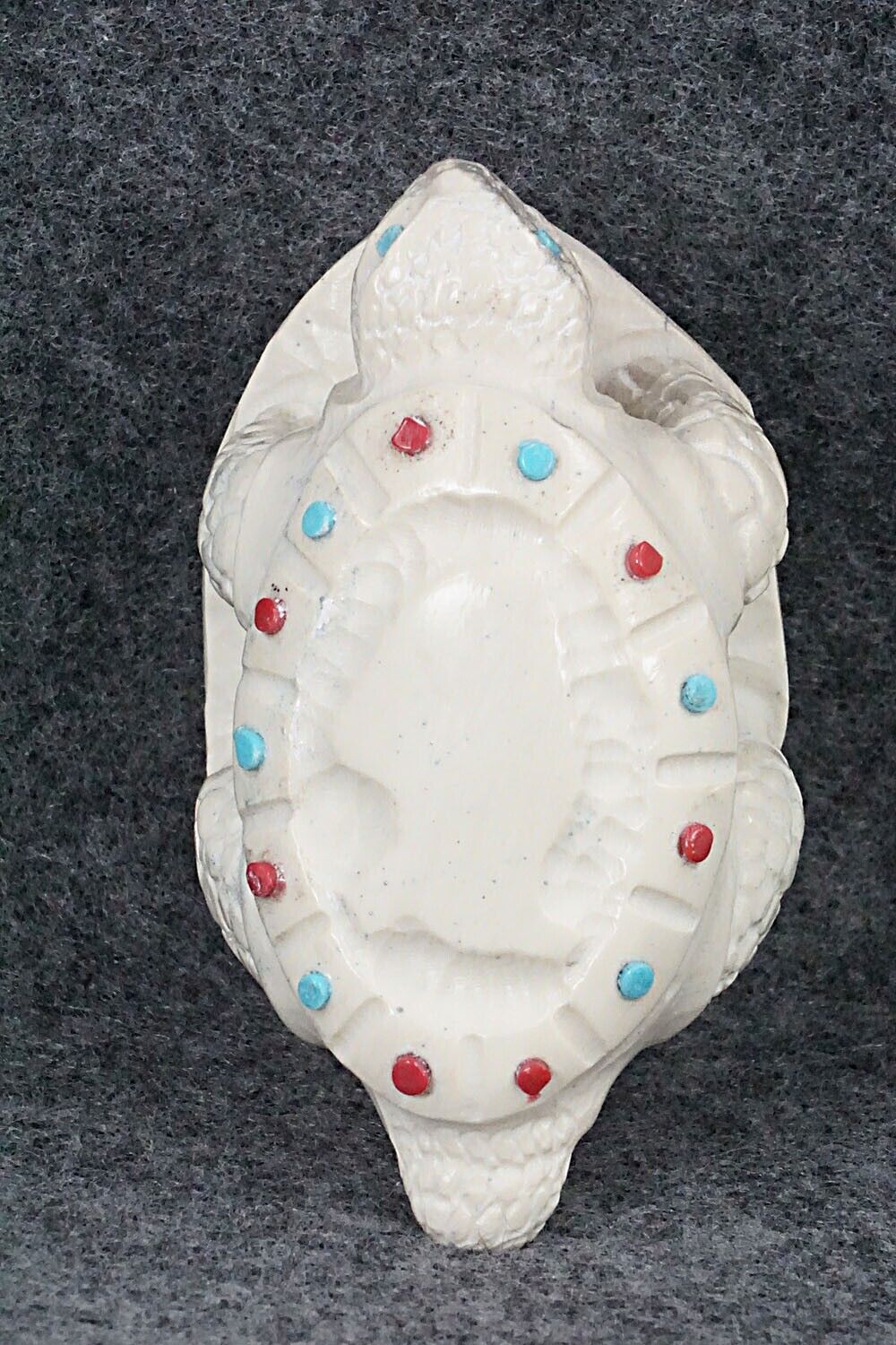 Turtle Zuni Fetish Carving - Carlton Kaamasee