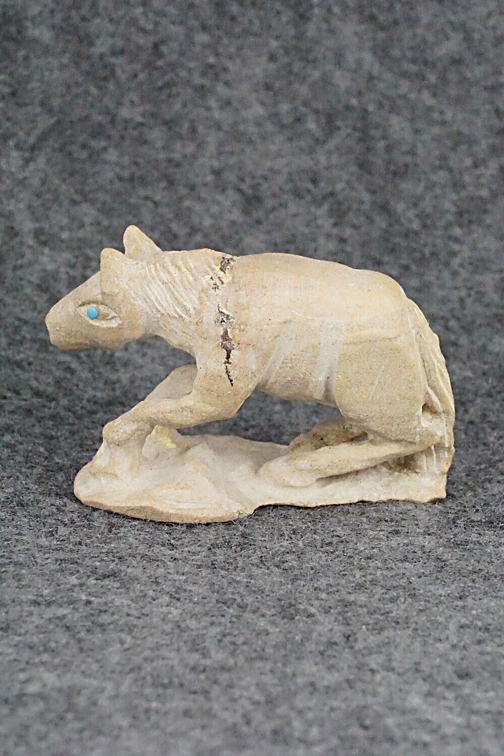 Horse Zuni Fetish Carving - Jerrold Lahaleon
