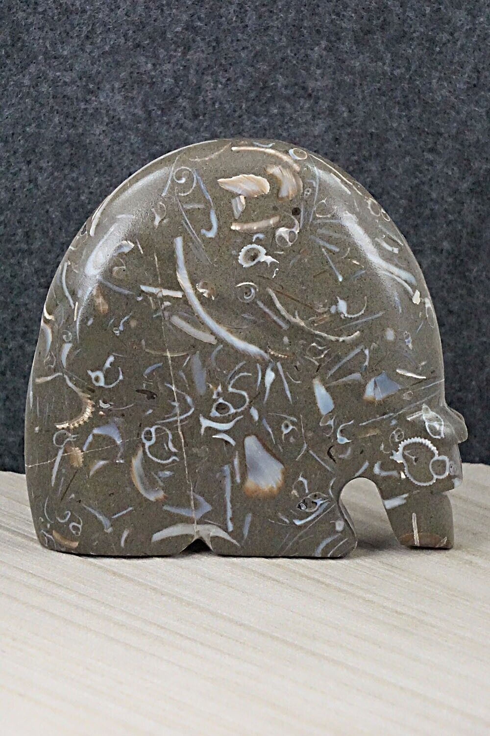 Bear Zuni Fetish Carving - Andres Lementino