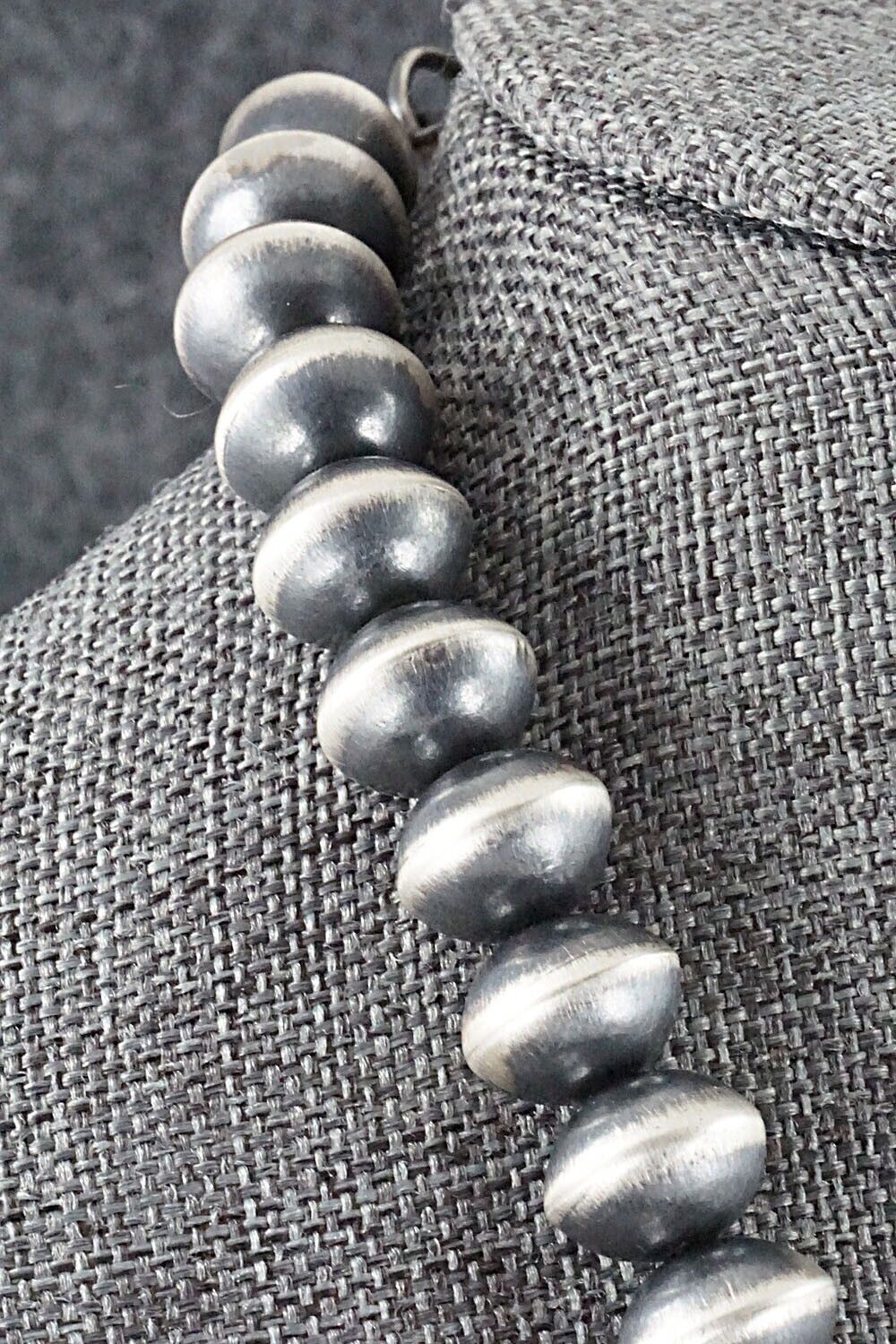 Sterling Silver Navajo Pearl Necklace & Earrings - Presley Haley