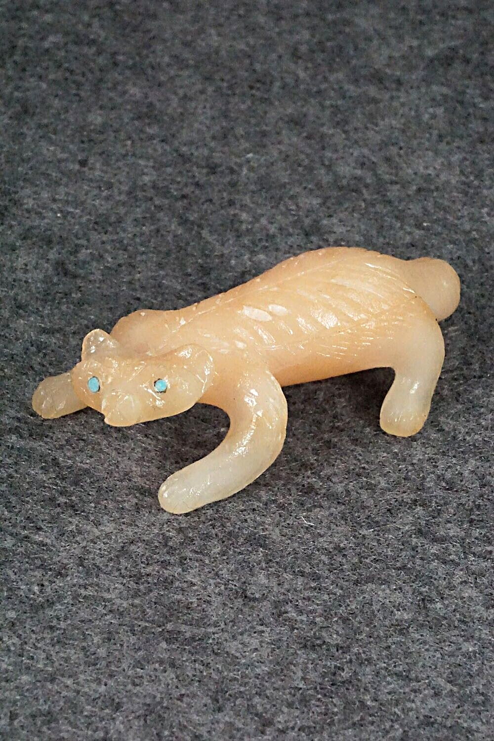 Badger Zuni Fetish Carving - Wilfred Cheama