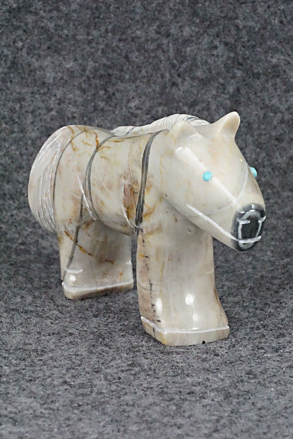 Horse Zuni Fetish Carving - Shannon Calavaza