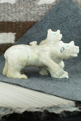 Bear Zuni Fetish Carving - Albert Eustace