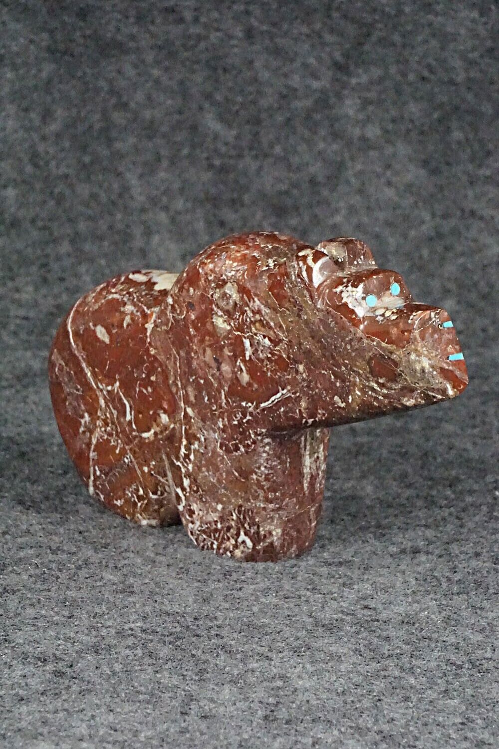 Bear Zuni Fetish Carving - Bernard Laiwakete