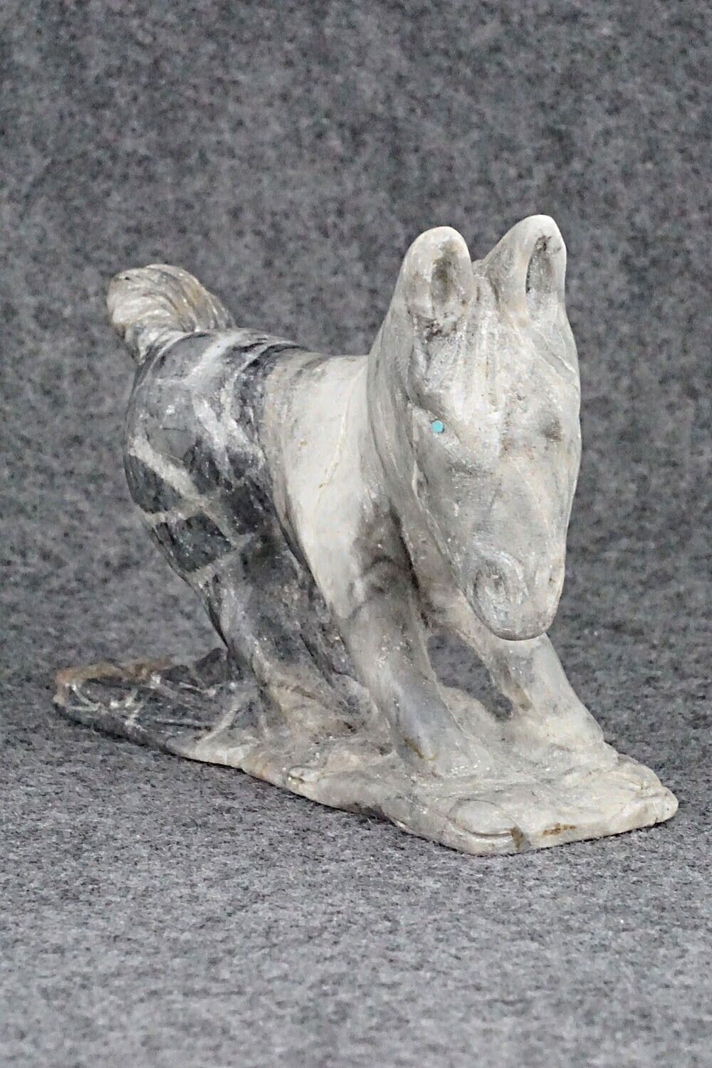 Horse Zuni Fetish Carving - Calvin Weeka