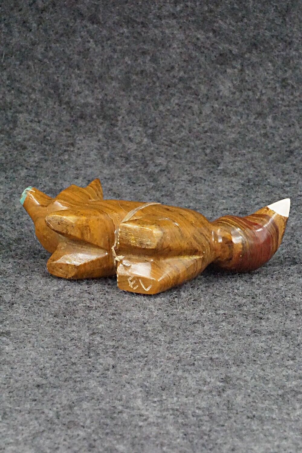 Wolf Zuni Fetish Carving - Enrike Leekya