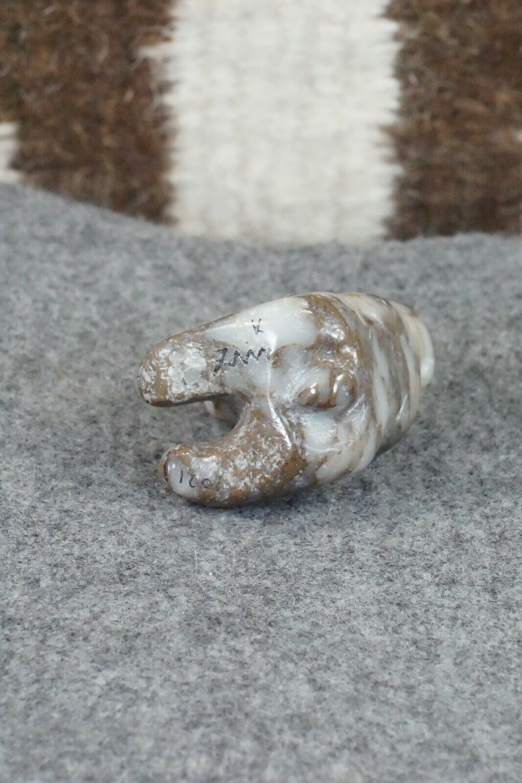 Bear Zuni Fetish Carving - Rick Kallestewa