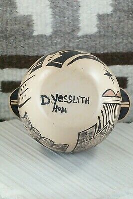 Hopi Pottery - D. Yesslith
