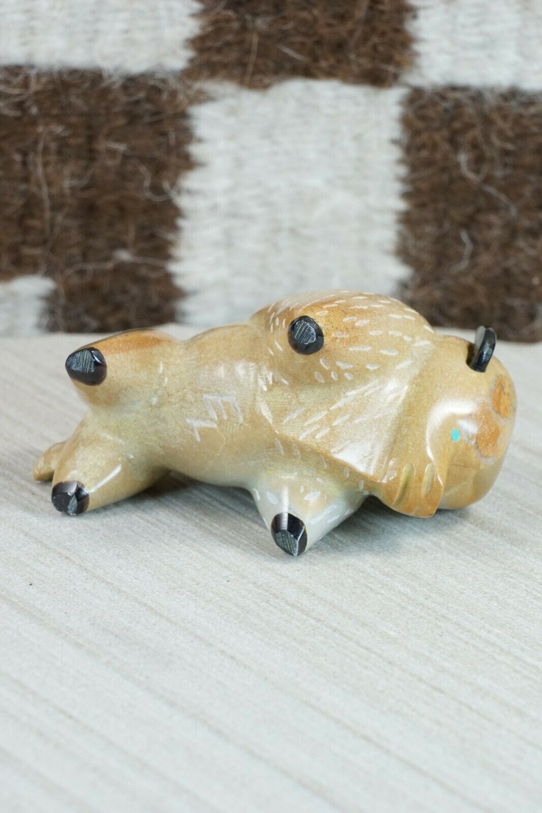 Buffalo Zuni Fetish Carving - Enrike Leekya
