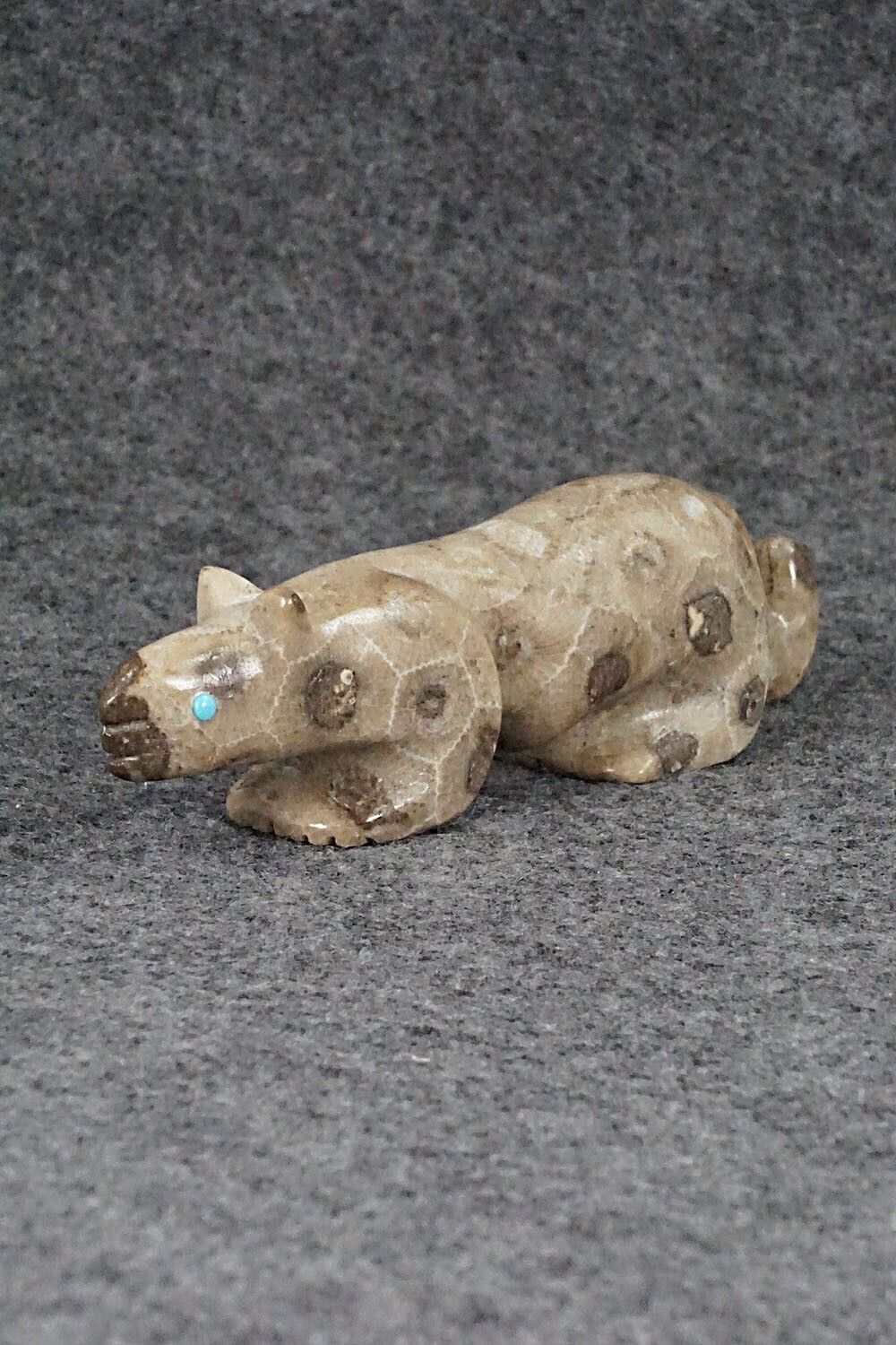 Mountain Lion Zuni Fetish Carving - Ronnie Lunasee