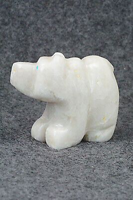 Bear Zuni Fetish Carving - Gilbert Lonjose