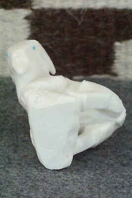 Goat Zuni Fetish Carving - Derrick Kaamasee