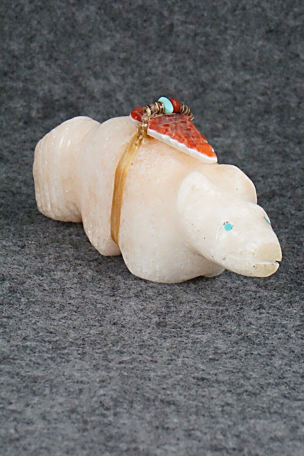 Wolf Zuni Fetish Carving - Peter Gasper
