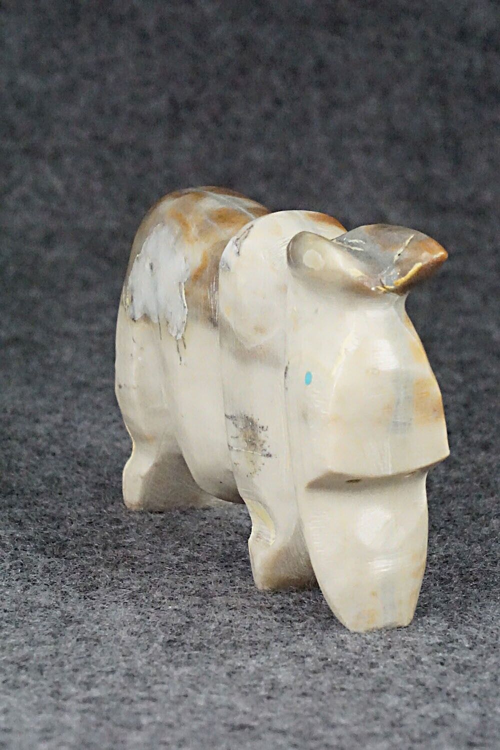 Buffalo Zuni Fetish Carving - Kelly Lementino