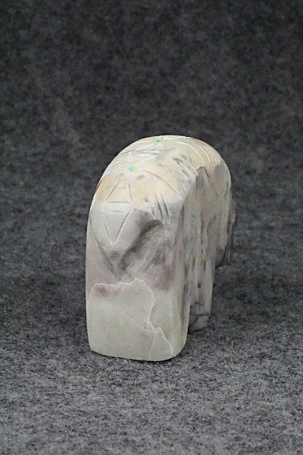 Bear Zuni Fetish Carving - Ronnie Lunasee