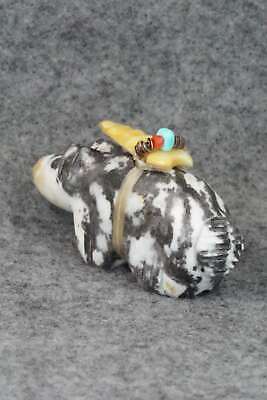 Bear Zuni Fetish Carving - Peter Gasper