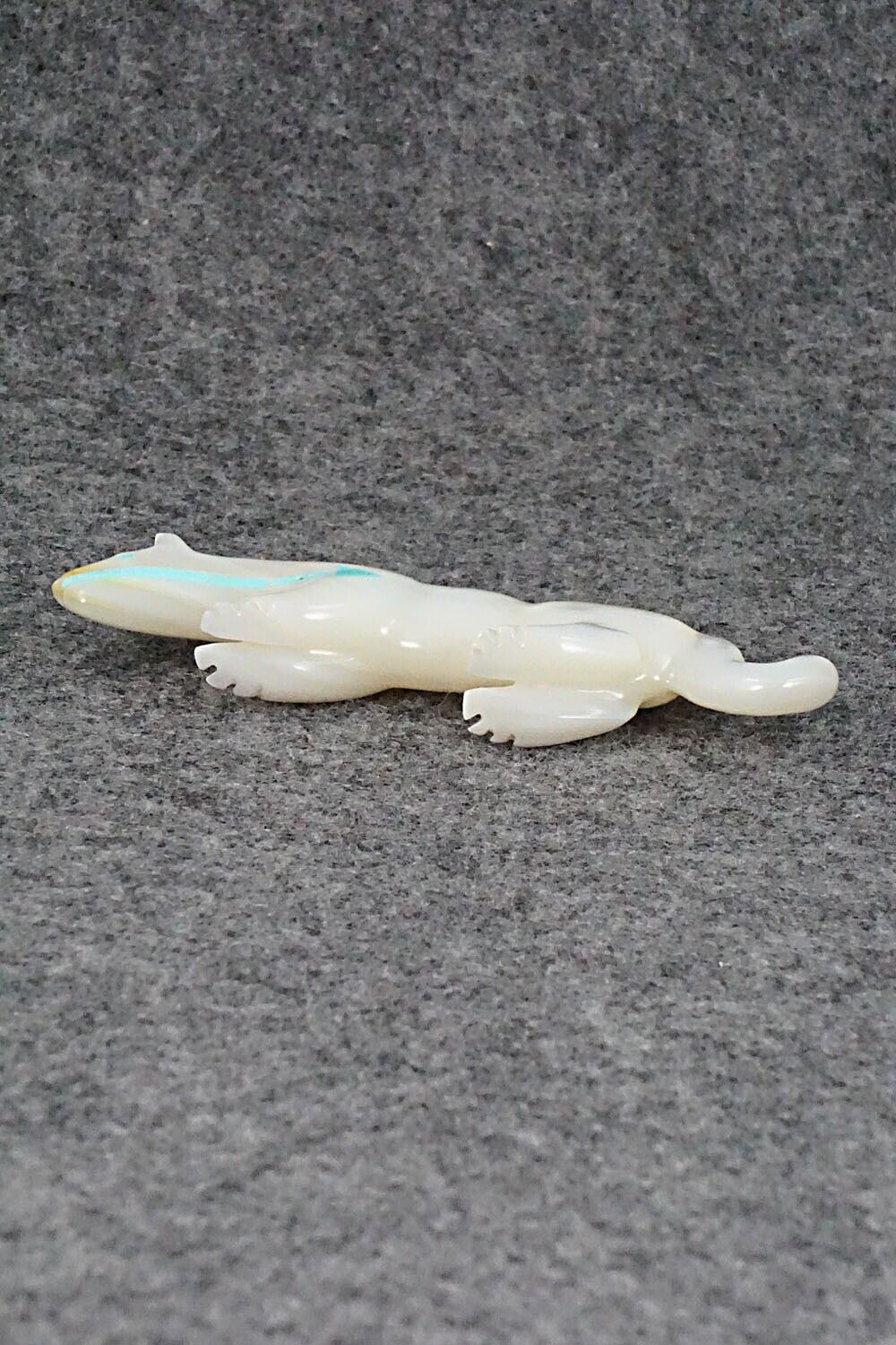 Mountain Lion Zuni Fetish Carving - Andres Quandelacy