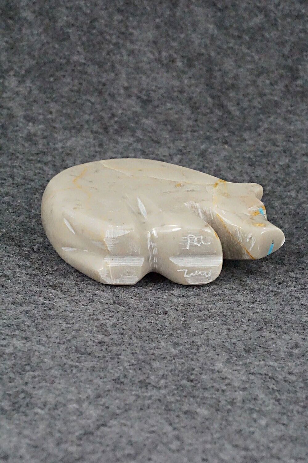 Bear Zuni Fetish Carving - Rodney Laiwakete
